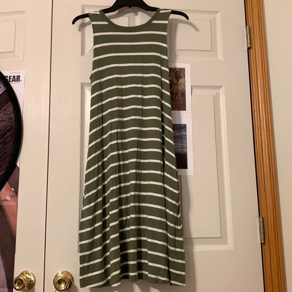 Tank-top slinky dress!